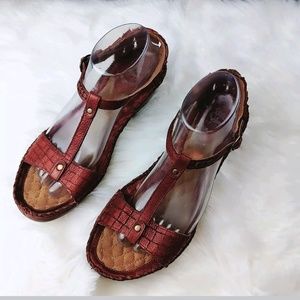 Arait Sandals Shalimar ll Red womans 9.5 Shoes